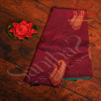 borderless-magenta-colour-body-with-copper-silver-zari-mango-motifs-and-contrast-blouse
