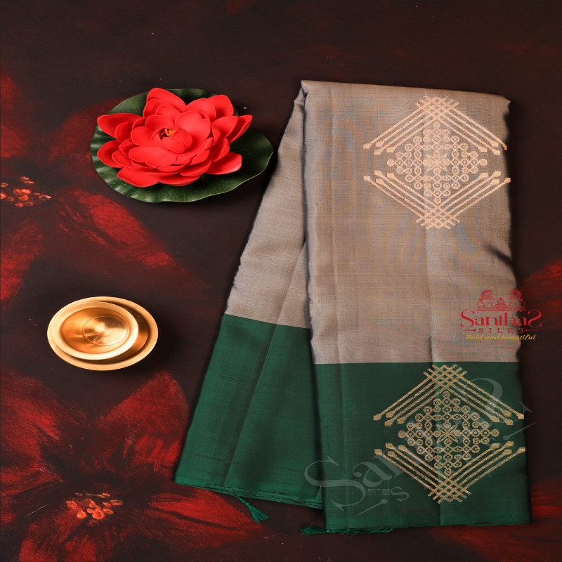 GREY COLOUR BODY WITH GOLDEN ZARI KOLAM BUTTA WITH CONTRAST BLOUSE & BORDER