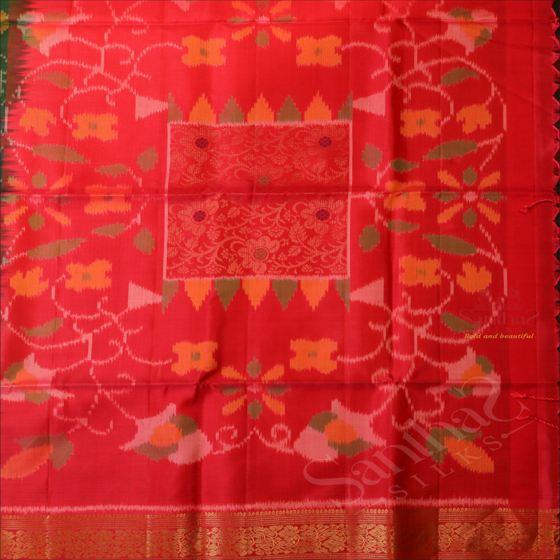 GREEN COLOUR BODY WITH POCHAMBALLY PATTERN WITH CONTRAST BLOUSE & BORDER