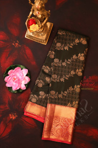 forest-green-colour-body-with-golden-zari-flower-leaves-pattern-with-lines-checked-and-contrast-colour-blouse