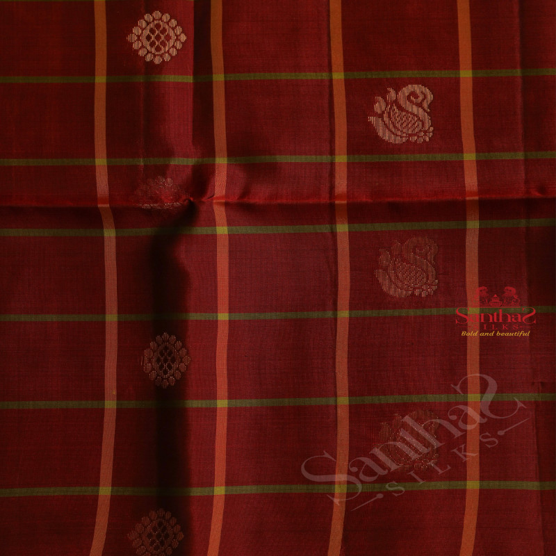 MAROON COLOUR CHECKED BODY WITH GOLDEN ZARI BUTTA WITH CONTRAST BLOUSE & BORDER