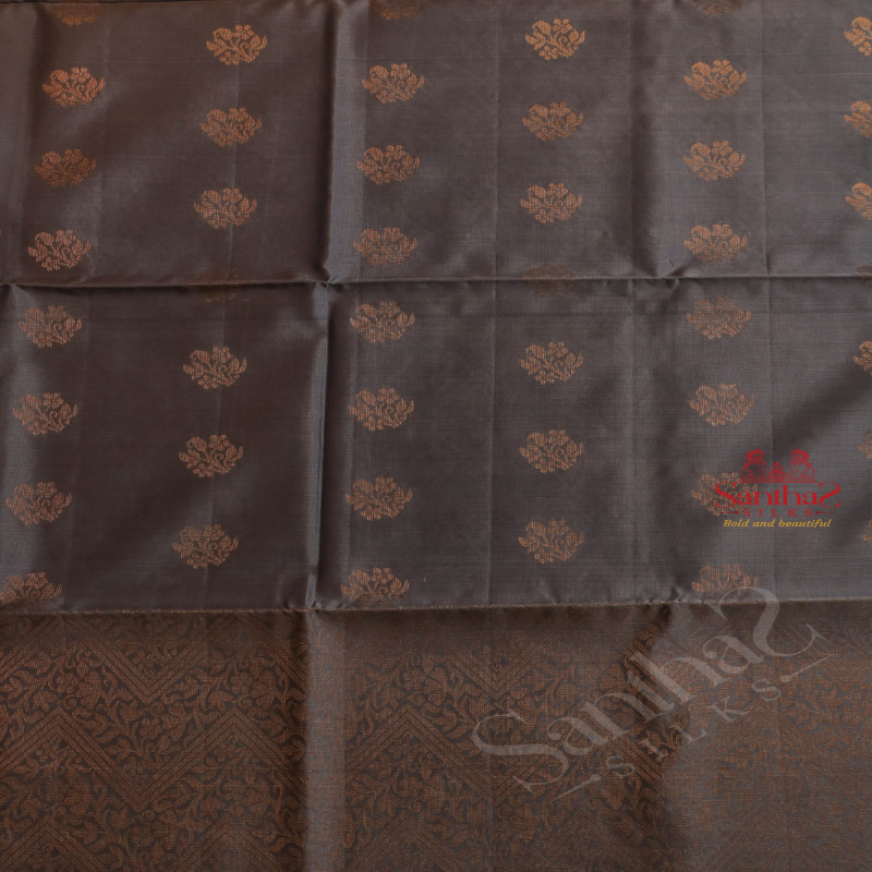 GREY COLOUR BODY WITH GOLDEN ZARI BUTTA WITH CONTRAST BLOUSE & BORDER