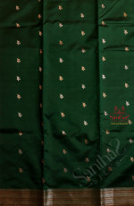  GREEN COLOUR BANARAS SAREE WITH GOLDEN AND SIVER ZARI FLORAL BUTTA WITH CONTRAST BLOUSE & BORDER
