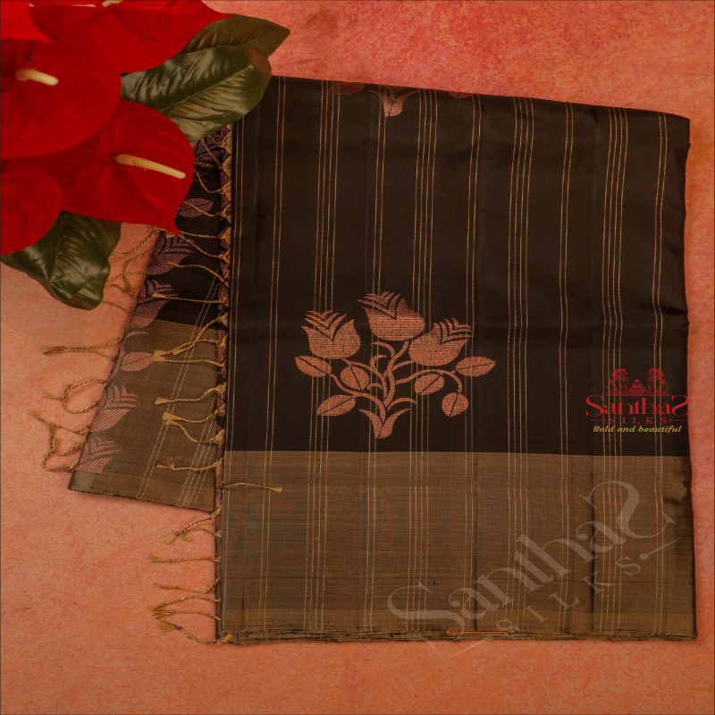 BLACK COLOUR BODY WITH COPPER ZARI FLORAL BUTTA WITH CONTRAST BLOUSE & BORDER