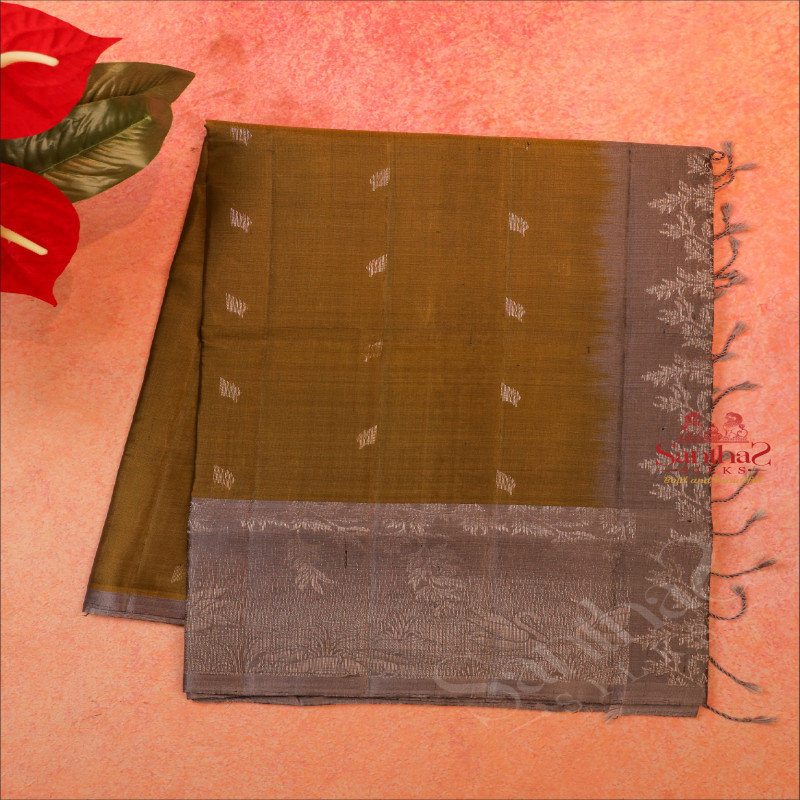 MEHENDHI GREEN COLOUR BODY WITH SILVER ZARI LEAF BUTTA WITH CONTRAST BLOUSE & BORDER