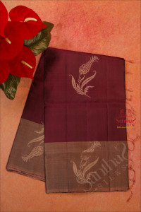 beetroot-purple-colour-body-with-copper-zari-floral-butta-with-contrast-blouse-border