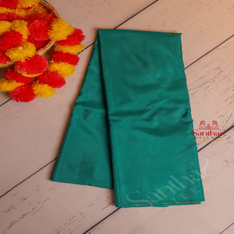 BORDERLESS PINE GREEN COLOUR PLAIN BODY WITH SELF BLOUSE