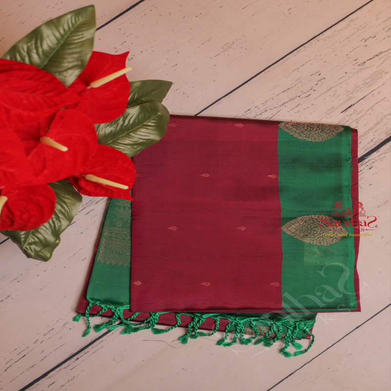 MAGENTA COLOUR BODY WITH GOLDEN ZARI BUTTA WITH CONTRAST BLOUSE & BORDER