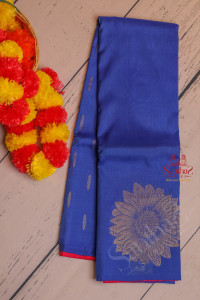 borderles-pepsi-blue-colour-body-with-golden-zari-floral-butta-with-contrast-blouse