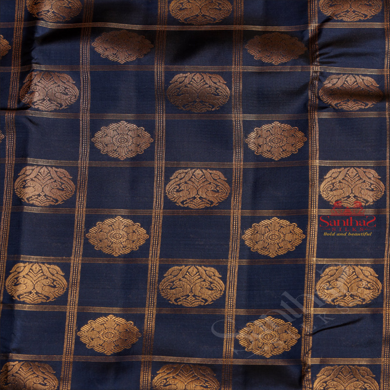 PRUSSIAN BLUE COLOUR BODY WITH GOLDEN ZARI CHECKED BOXES & BUTTAS AND SELF COLOUR PALLU & BLOUSE