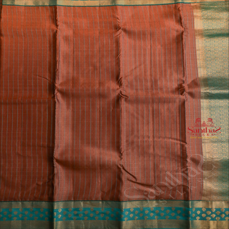 PASTEL BROWN COLOUR BODY WITH CHECKED PATTERN AND CONTRAST PALLU & BLOUSE