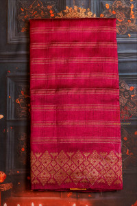 megenta-colour-raw-silk-saree-body-with-strips-and-self-colour-pallu-blouse