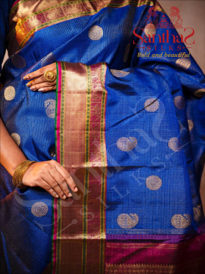 royal-blue-kanjivaram-silk-saree-with-rich-zari-border