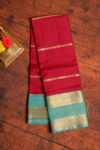 dark-magenta-colour-body-with-golden-zari-kolam-pattern-design-and-contrast-pallu-blouse