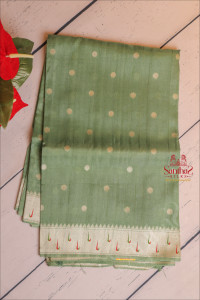 semi-banaras-silk-saree-in-jungle-green-with-paithani-design