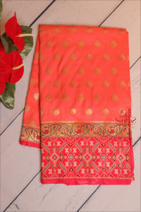 pure-banaras-silk-saree-in-peach-pink-with-red-colour-pallu-blouse