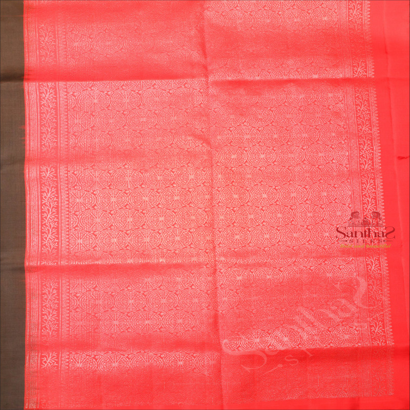 BORDERLESS BLACK COLOUR BODY WITH COPPER ZARI LEAF BIG BUTTA WITH CONTRAST BLOUSE & PALLU